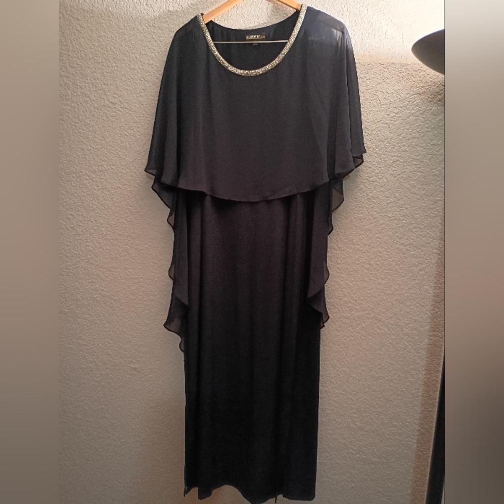Breathtaking Formal Dress 18W